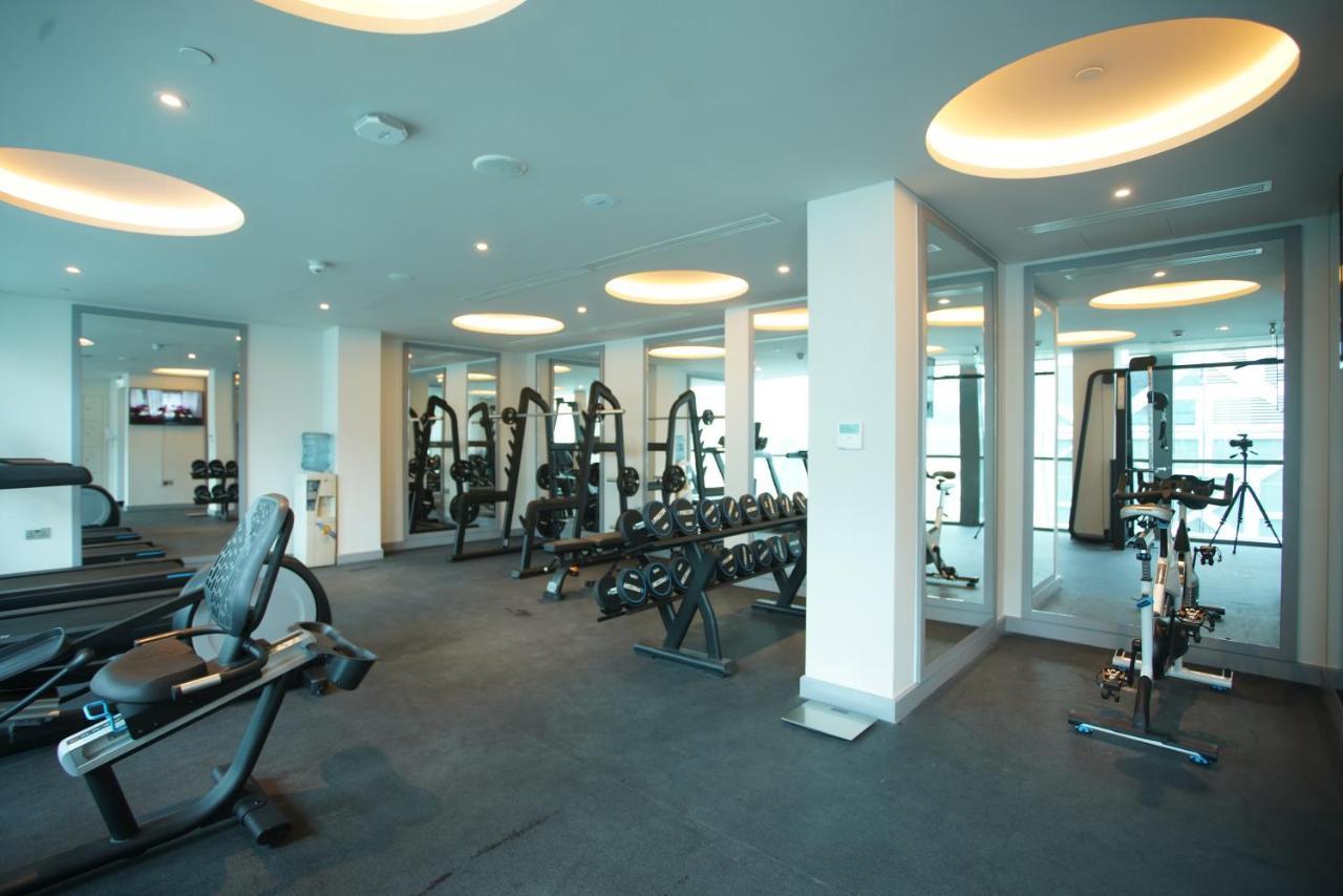 C - Hotel And Suites דוחה מראה חיצוני תמונה