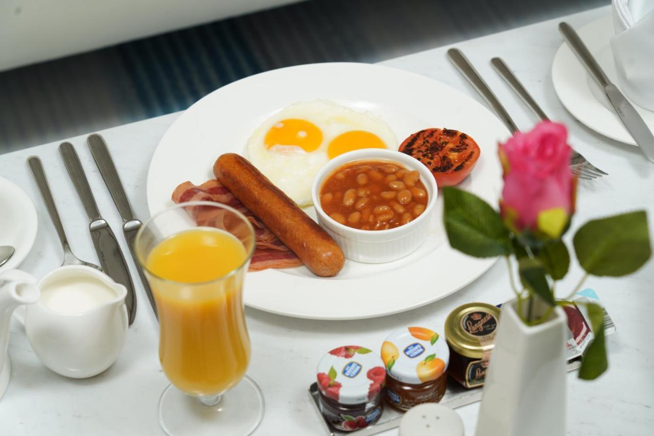 C - Hotel And Suites דוחה מראה חיצוני תמונה